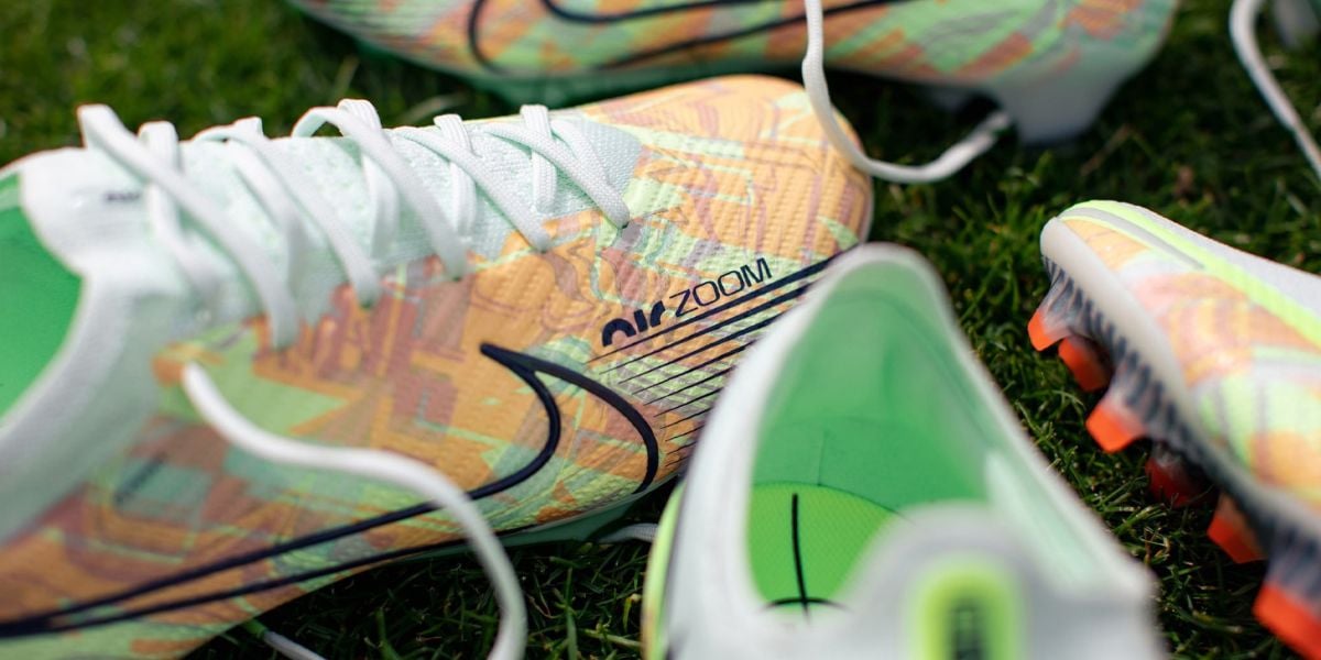 Giày bóng đá NIke Bonded Pack 